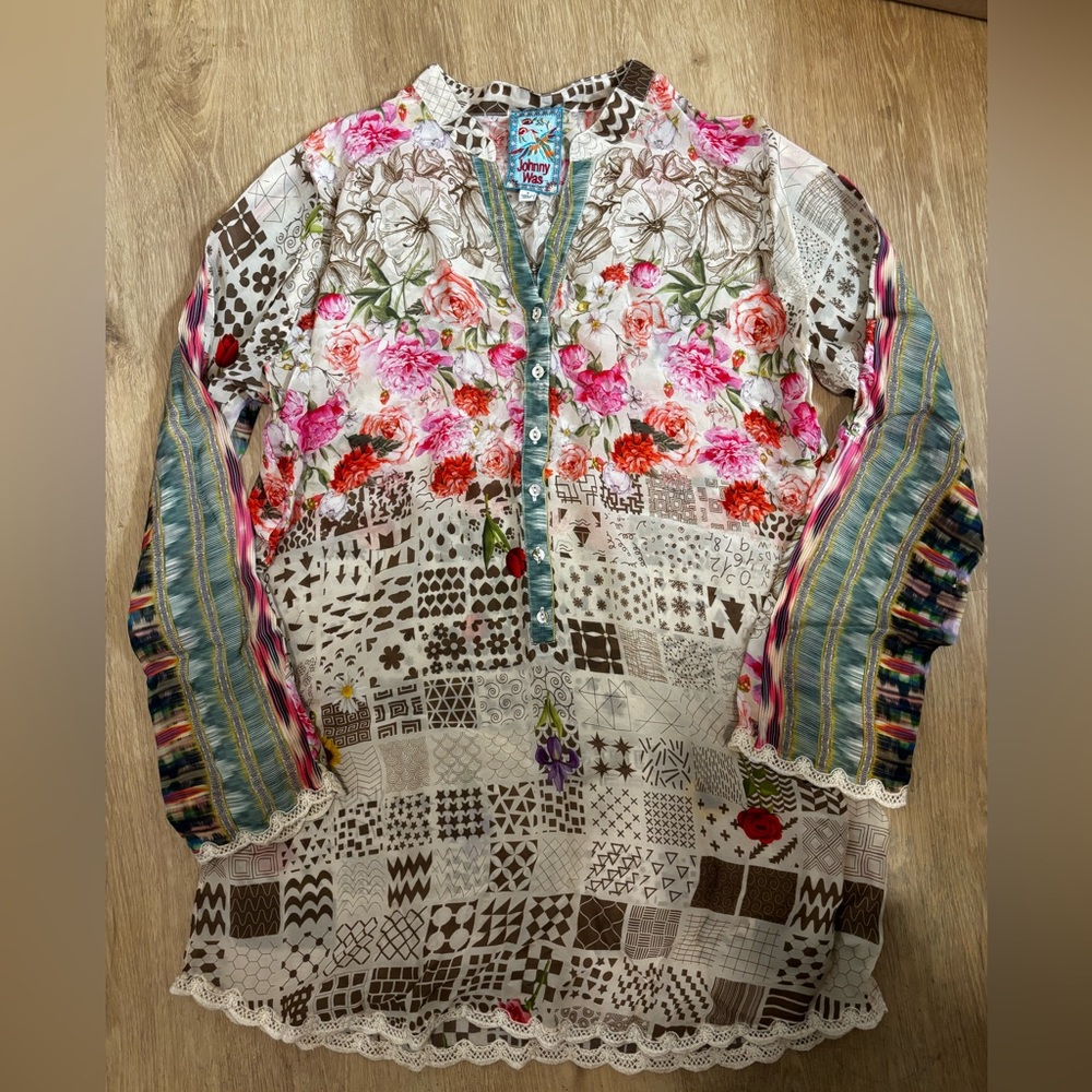 Johnny Was Floral Top Size S